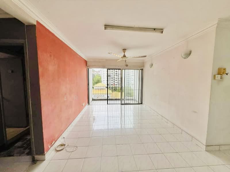 Kondominium untuk Dijual di Pantai Hillpark 3 - Erin Yusof - Living Room - PropertyGuru.com.my