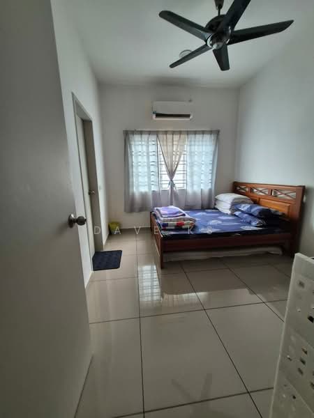 Rumah Teres 2 Tingkat untuk Dijual di Bandar Rimbayu (Telok Panglima Garang) - Dave KS - Bedroom - PropertyGuru.com.my