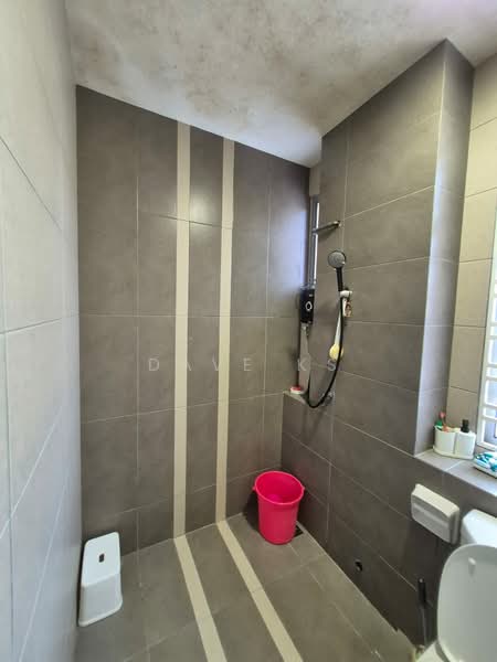Rumah Teres 2 Tingkat untuk Dijual di Bandar Rimbayu (Telok Panglima Garang) - Dave KS - Bathroom - PropertyGuru.com.my