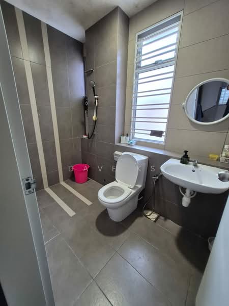 Rumah Teres 2 Tingkat untuk Dijual di Bandar Rimbayu (Telok Panglima Garang) - Dave KS - Bathroom - PropertyGuru.com.my