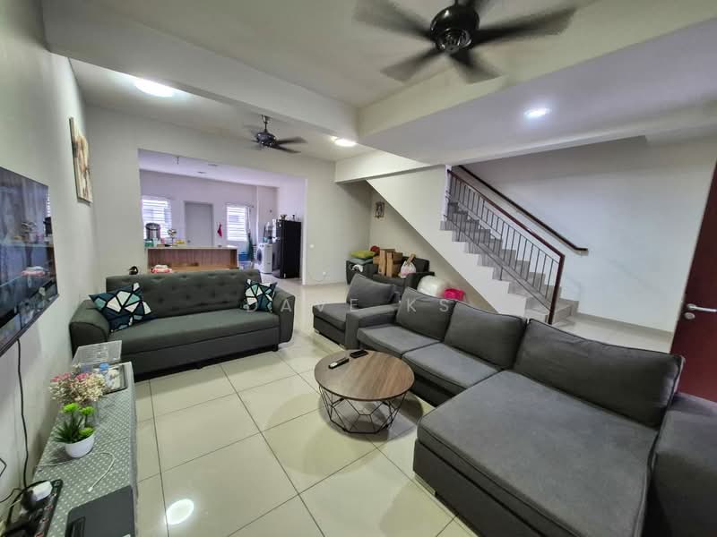 Rumah Teres 2 Tingkat untuk Dijual di Bandar Rimbayu (Telok Panglima Garang) - Dave KS - Living Room - PropertyGuru.com.my