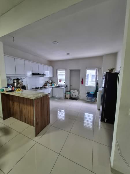 Rumah Teres 2 Tingkat untuk Dijual di Bandar Rimbayu (Telok Panglima Garang) - Dave KS - Kitchen - PropertyGuru.com.my