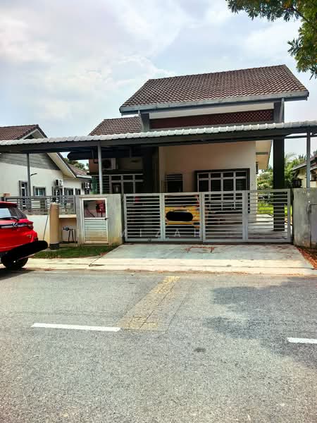Rumah Banglo untuk Dijual di Seksyen 29 (Shah Alam) - Hamizah . - Exterior - PropertyGuru.com.my