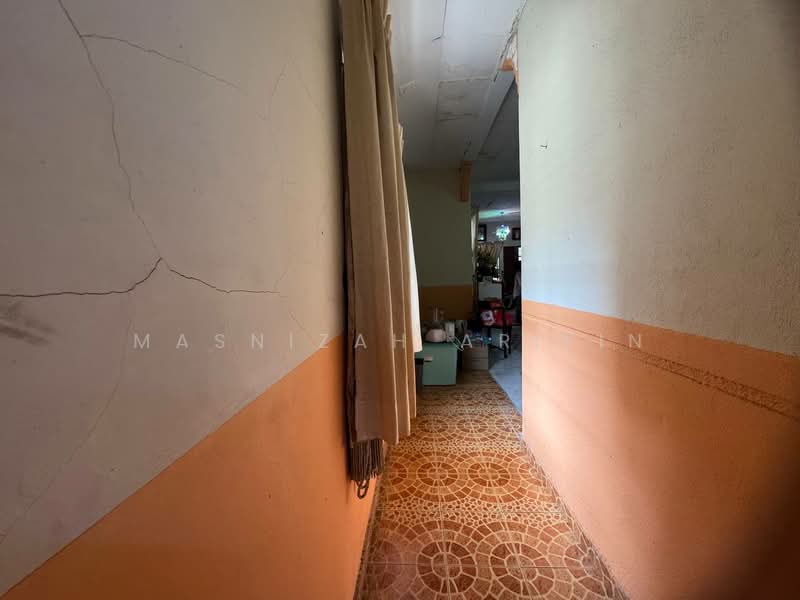 Rumah Teres 1 Tingkat untuk Dijual di Bandar Warisan Puteri (Seremban) - Masnizah Arifin - Corridor - PropertyGuru.com.my