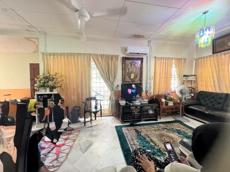 Rumah Teres 1 Tingkat untuk Dijual di Bandar Warisan Puteri (Seremban) - Masnizah Arifin - Living Room - PropertyGuru.com.my