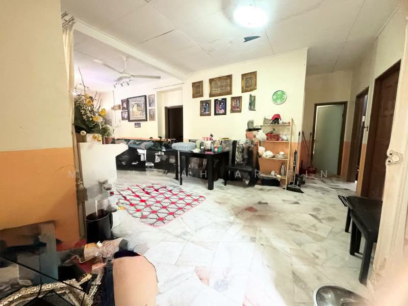 Rumah Teres 1 Tingkat untuk Dijual di Bandar Warisan Puteri (Seremban) - Masnizah Arifin - Living Room - PropertyGuru.com.my