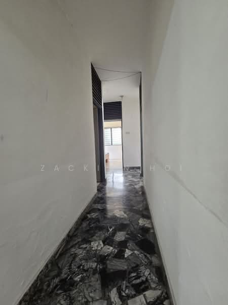 Bungalow for Sale in Klang (Selangor) - Zackinn Hoi - Corridor - PropertyGuru.com.my