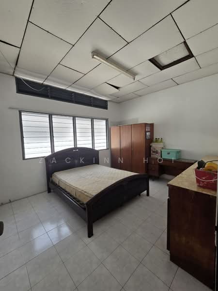 Bungalow for Sale in Klang (Selangor) - Zackinn Hoi - Bedroom - PropertyGuru.com.my