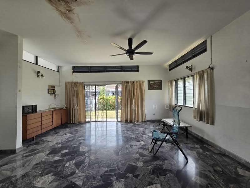 Bungalow for Sale in Klang (Selangor) - Zackinn Hoi - Living Room - PropertyGuru.com.my