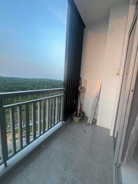 Pangsapuri untuk Dijual di Camellia Residence - Sze Lee - Balcony - PropertyGuru.com.my