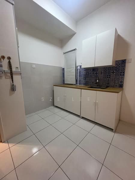 Pangsapuri untuk Dijual di Camellia Residence - Sze Lee - Kitchen - PropertyGuru.com.my