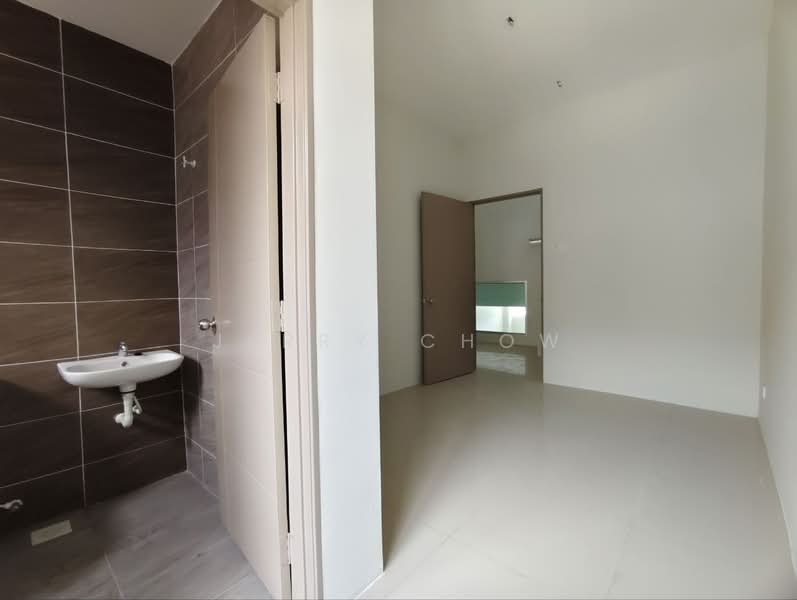 Rumah Teres 2 Tingkat untuk Dijual di Taman Sri Perkasa (Ipoh) - Jerry Chow - Bathroom - PropertyGuru.com.my