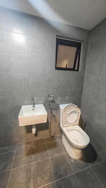 Kondominium untuk Disewa di Residensi Alamanda - Ahmad Sharqawwi Abdul Kapor - Bathroom - PropertyGuru.com.my