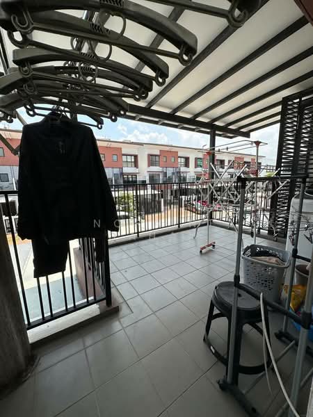 Rumah Teres 3 Tingkat untuk Dijual di Puchong (Selangor) - Noraini Dahan - Balcony - PropertyGuru.com.my