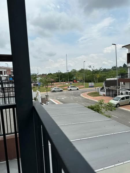 Rumah Teres 3 Tingkat untuk Dijual di Puchong (Selangor) - Noraini Dahan - Exterior - PropertyGuru.com.my