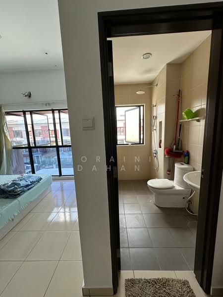 Rumah Teres 3 Tingkat untuk Dijual di Puchong (Selangor) - Noraini Dahan - Bedroom - PropertyGuru.com.my