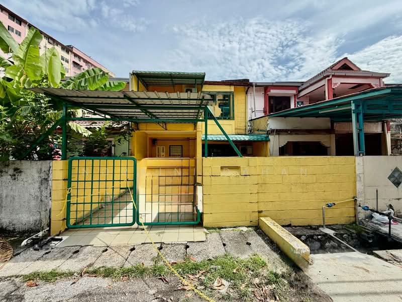 2-storey Terraced House for Sale in Taman Desaria (Petaling Jaya) - Noraini Dahan - Exterior - PropertyGuru.com.my