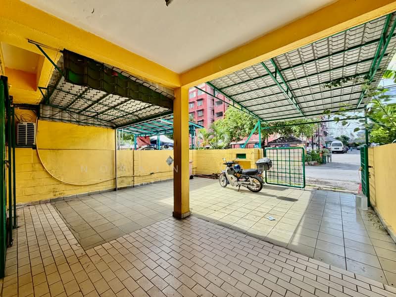 2-storey Terraced House for Sale in Taman Desaria (Petaling Jaya) - Noraini Dahan - Exterior - PropertyGuru.com.my