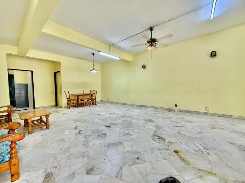 2-storey Terraced House for Sale in Taman Desaria (Petaling Jaya) - Noraini Dahan - Living Room - PropertyGuru.com.my