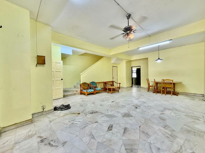 2-storey Terraced House for Sale in Taman Desaria (Petaling Jaya) - Noraini Dahan - Living Room - PropertyGuru.com.my