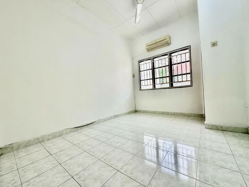 2-storey Terraced House for Sale in Taman Desaria (Petaling Jaya) - Noraini Dahan - Interior - PropertyGuru.com.my