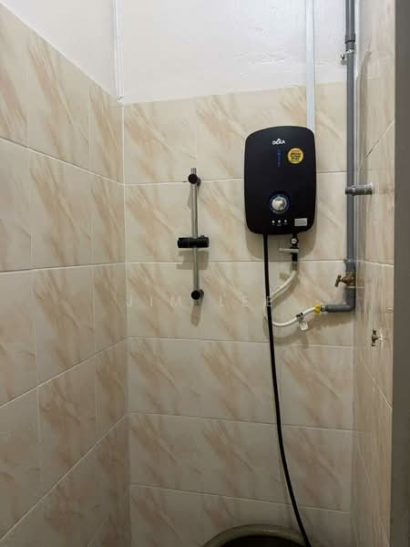 Rumah Teres 1 Tingkat untuk Disewa di Taman Bukit Maluri (Kepong) - Jim Lee - Bathroom - PropertyGuru.com.my