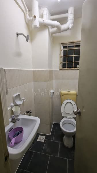 Apartment for Rent at Flora Damansara Apartment - Vincent Yong - Bathroom - PropertyGuru.com.my