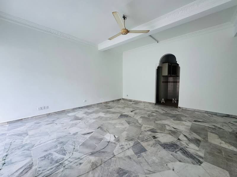 2-storey Terraced House for Sale at USJ 14 - Ajwad Azizan - Living Room - PropertyGuru.com.my