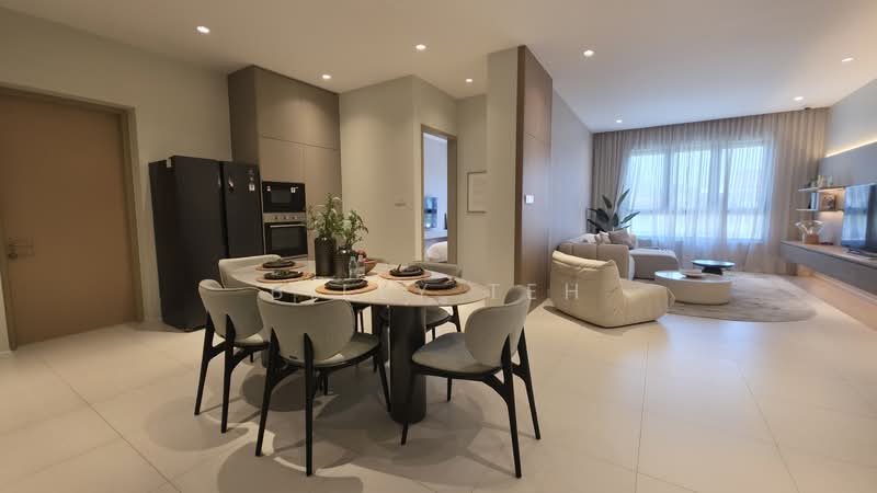 Kondominium untuk Dijual di Waterstone - Billy Teh - Dining Room - PropertyGuru.com.my
