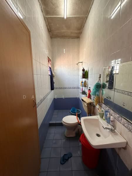 2-storey Terraced House for Sale in Taman Puchong Prima (Puchong) - Daniel Yong - Bathroom - PropertyGuru.com.my