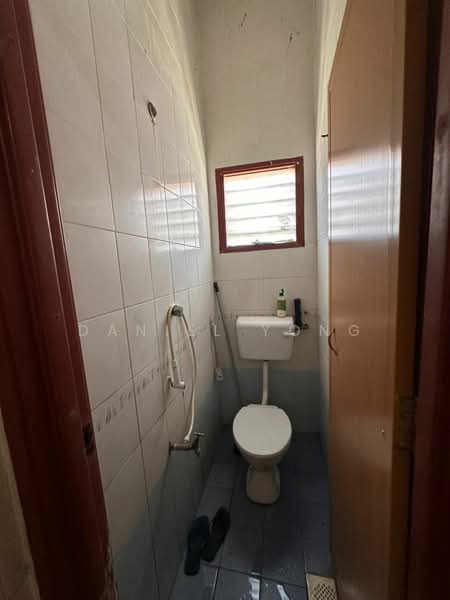 2-storey Terraced House for Sale in Taman Puchong Prima (Puchong) - Daniel Yong - Bathroom - PropertyGuru.com.my