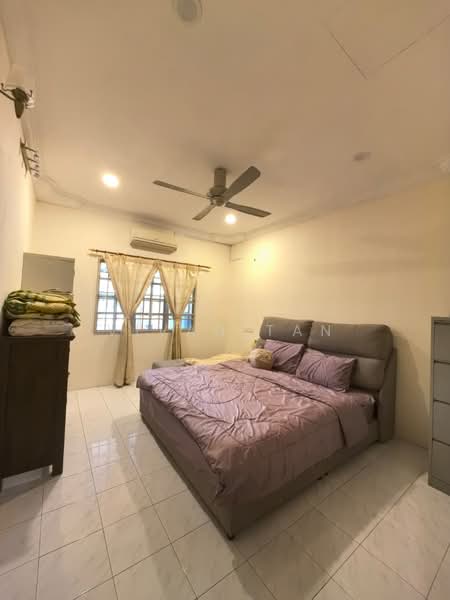 Rumah Teres 1-Tingkat untuk Dijual di Taman Meru Jaya (Kapar) - Vivan Tan - Bedroom - PropertyGuru.com.my