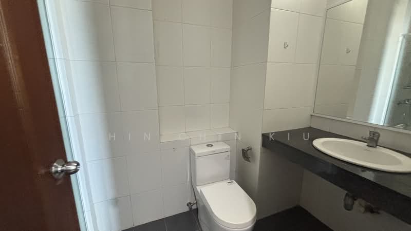 Kondominium untuk Disewa di Bay Resort Condominium - Chin Chin Kiu - Bathroom - PropertyGuru.com.my