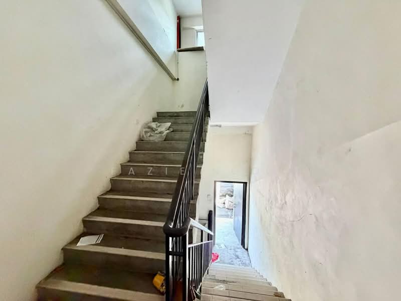 Warehouse for Sale in Seksyen U8 (Shah Alam) - Fazie Noor - Interior - PropertyGuru.com.my
