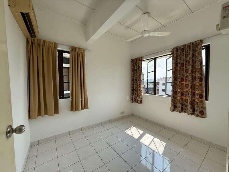 Condominium for Sale at Villa OUG - Celine Kong - Bedroom - PropertyGuru.com.my