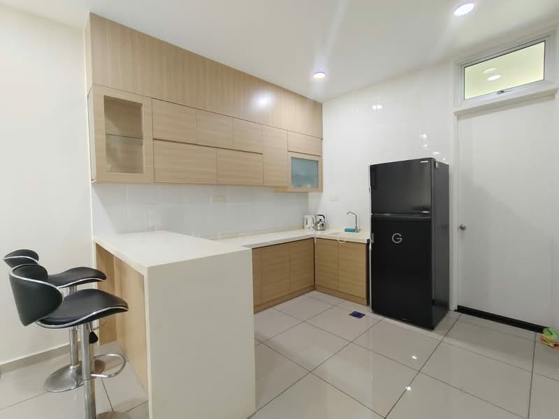 Rumah Teres 2 Tingkat untuk Disewa di Taman Mount Austin (Tebrau) - Janice Yong - Kitchen - PropertyGuru.com.my