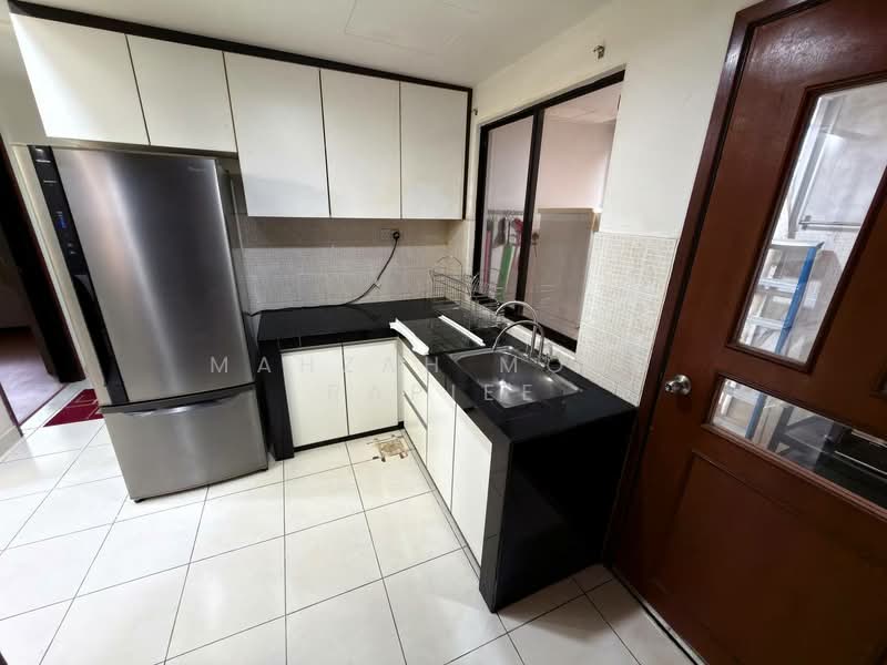 Condominium for Sale at Cyber Heights Villa - Mahzah Mohd Rapiee - Kitchen - PropertyGuru.com.my