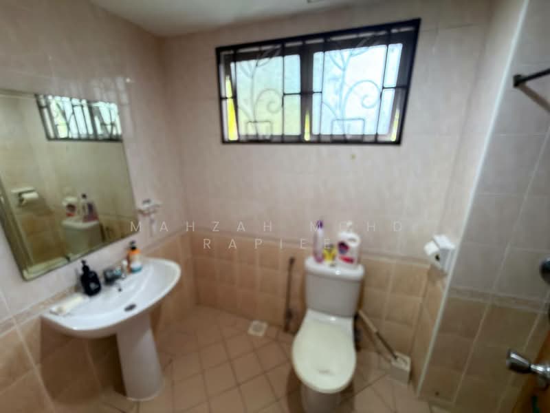 Condominium for Sale at Cyber Heights Villa - Mahzah Mohd Rapiee - Bathroom - PropertyGuru.com.my