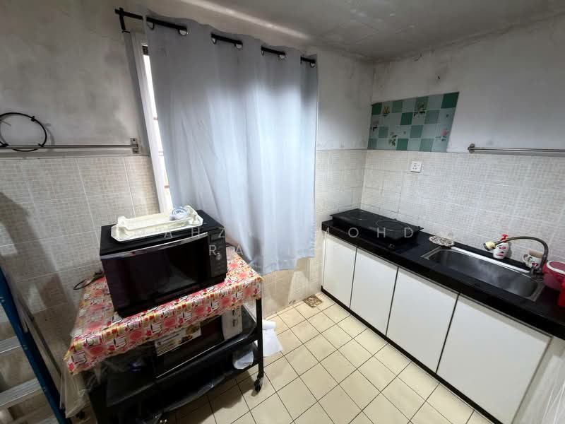 Condominium for Sale at Cyber Heights Villa - Mahzah Mohd Rapiee - Kitchen - PropertyGuru.com.my
