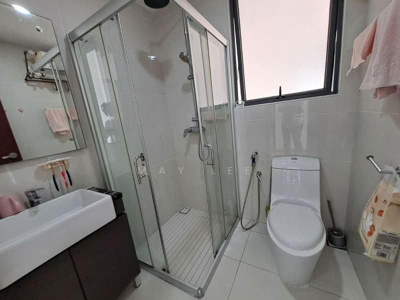 Condominium for Sale at Royal Strand @ Country Garden Danga Bay - May Lee - Bathroom - PropertyGuru.com.my
