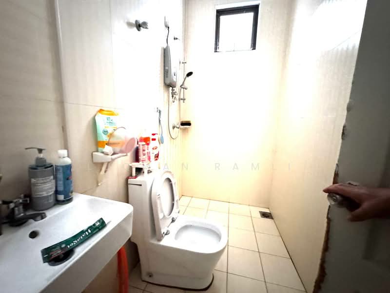 Bungalow for Sale in Mantin (Negeri Sembilan) - Luqman Ramli - Bathroom - PropertyGuru.com.my