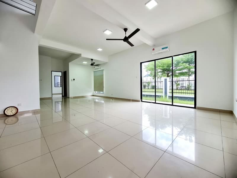 3-storey Terraced House for Sale in Kinrara Residence (Puchong) - John Lee - Living Room - PropertyGuru.com.my