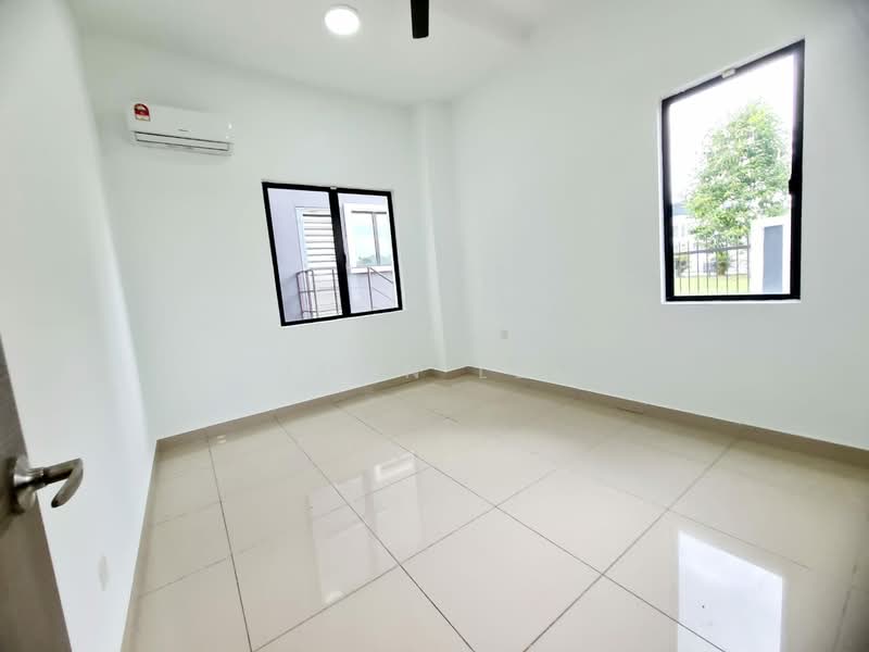 3-storey Terraced House for Sale in Kinrara Residence (Puchong) - John Lee - Interior - PropertyGuru.com.my