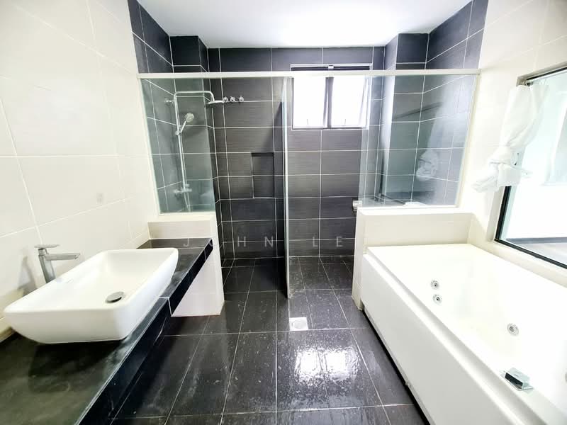 3-storey Terraced House for Sale in Kinrara Residence (Puchong) - John Lee - Bathroom - PropertyGuru.com.my