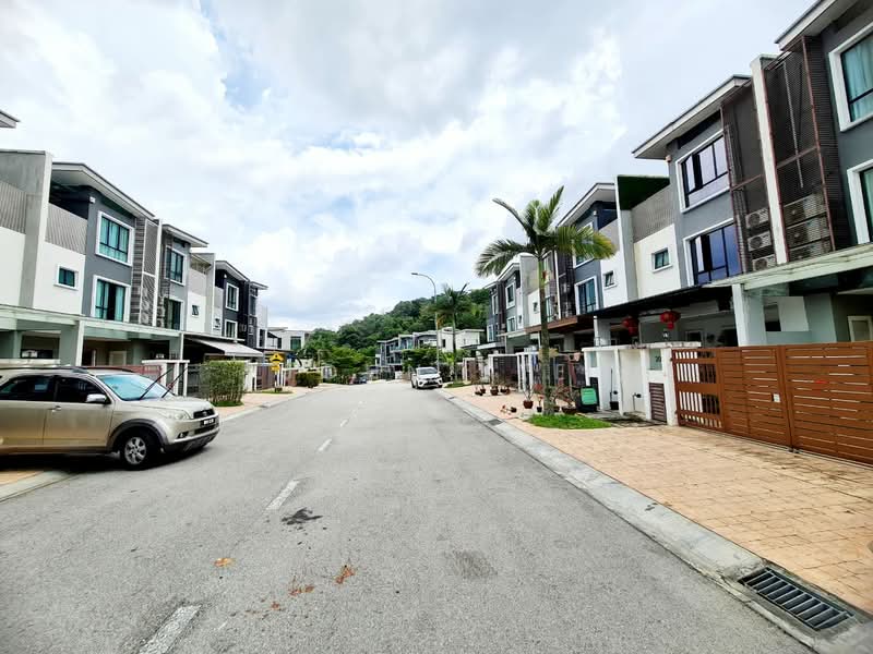 3-storey Terraced House for Sale in Kinrara Residence (Puchong) - John Lee - Exterior - PropertyGuru.com.my
