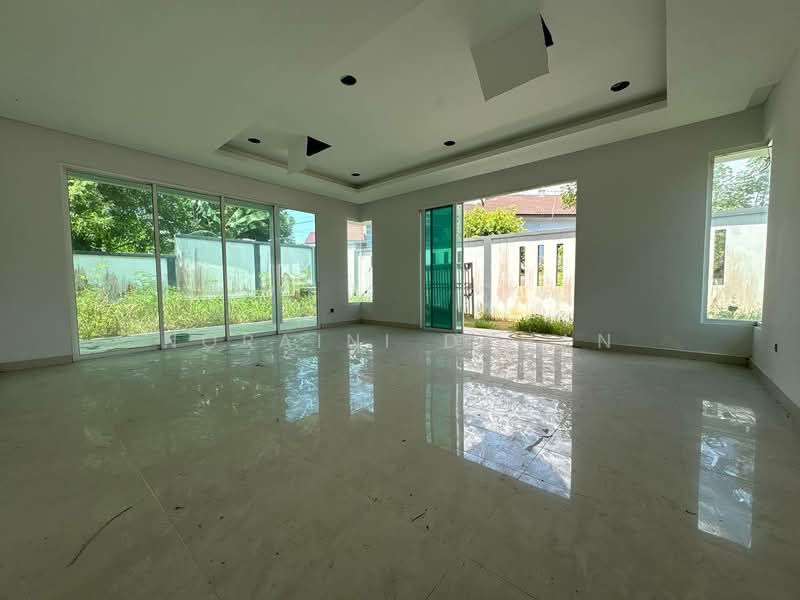 Bungalow for Sale in Kajang (Selangor) - Noraini Dahan - Living Room - PropertyGuru.com.my
