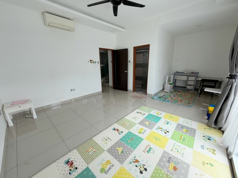 Rumah Kluster untuk Dijual di Mutiara Rini (Skudai) - Daniel Yong - Living Room - PropertyGuru.com.my