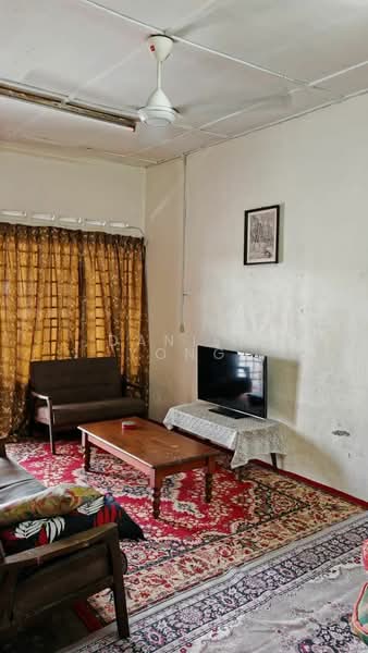 Rumah Teres 1 Tingkat untuk Dijual di Taman Universiti (Skudai) - Daniel Yong - Living Room - PropertyGuru.com.my