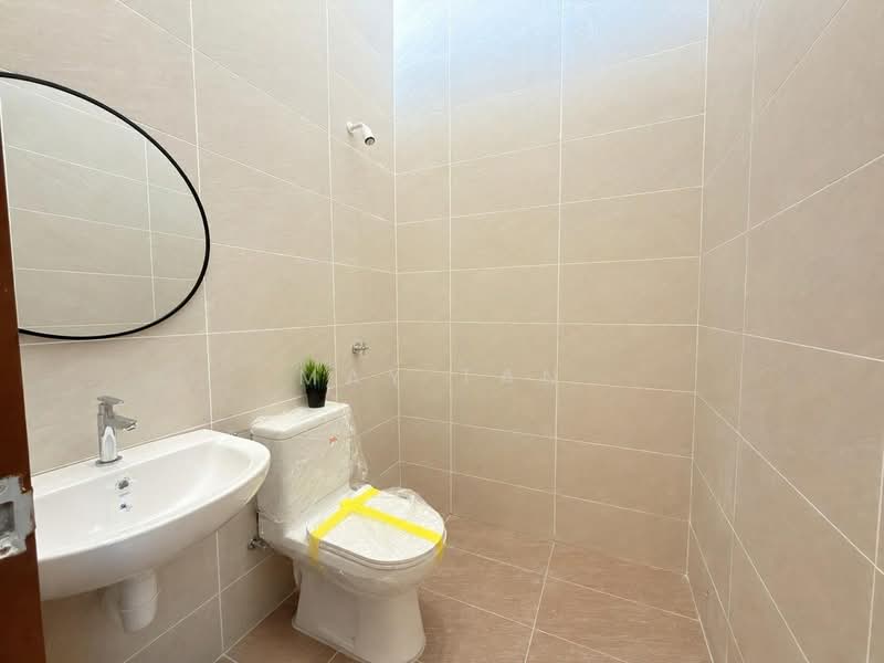Rumah Teres 1 Tingkat untuk Dijual di Bandar Seri Impian (Kluang) - May Tan - Bathroom - PropertyGuru.com.my