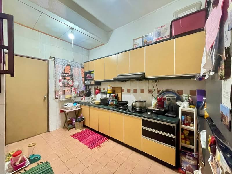 2-storey Terraced House for Sale in Bandar Tun Hussein Onn (Cheras) - Luqman Ramli - Kitchen - PropertyGuru.com.my